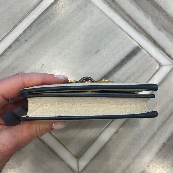 Gucci Queen Margaret leather wallet with pearl and rhinestone bug - Picture 5 of 10